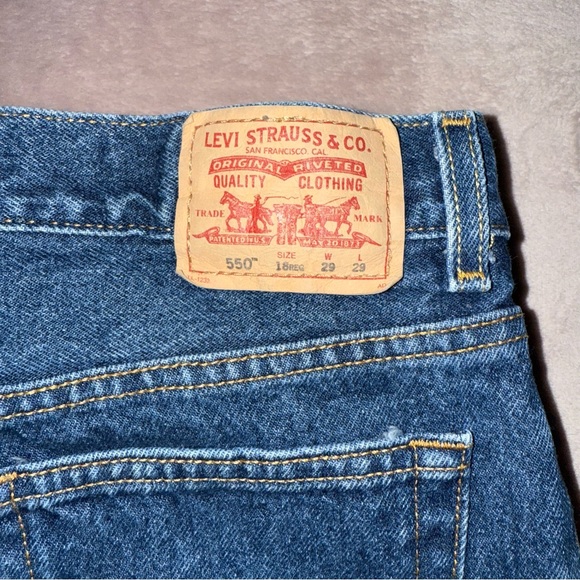 Vintage Levi’s 550 high rise relaxed fit Jean size 29/L28/1/2 - Picture 10 of 12